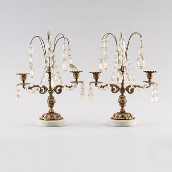 BORDSLYSTRAR, 1 par, rokokostil, 1900-talets andra hälft.