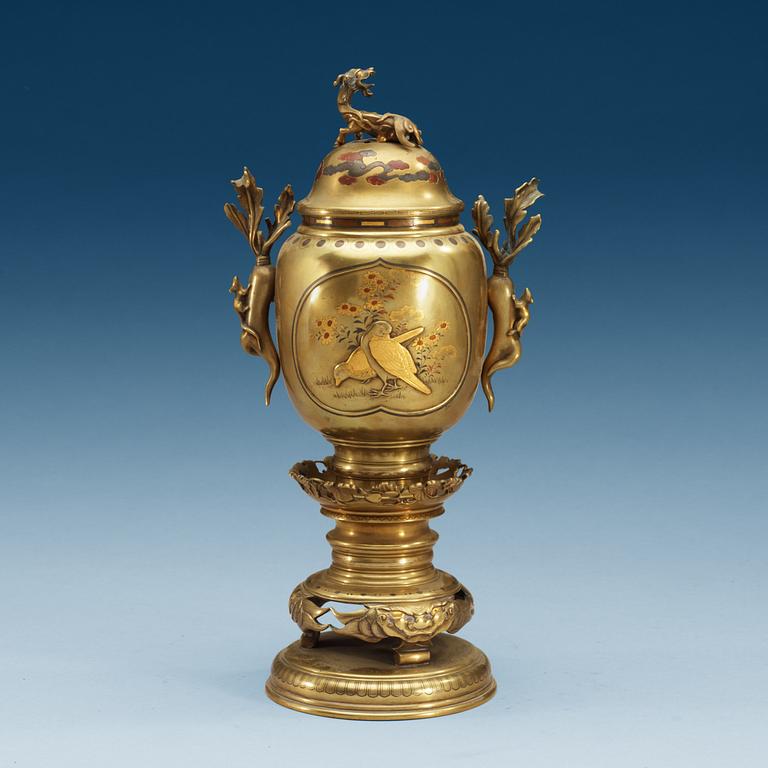 A Japanese bronze censer, Meiji (1868-1912).