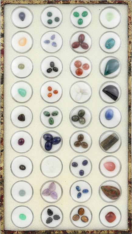 ÄDELSTENSSAMLING, 36 delar.