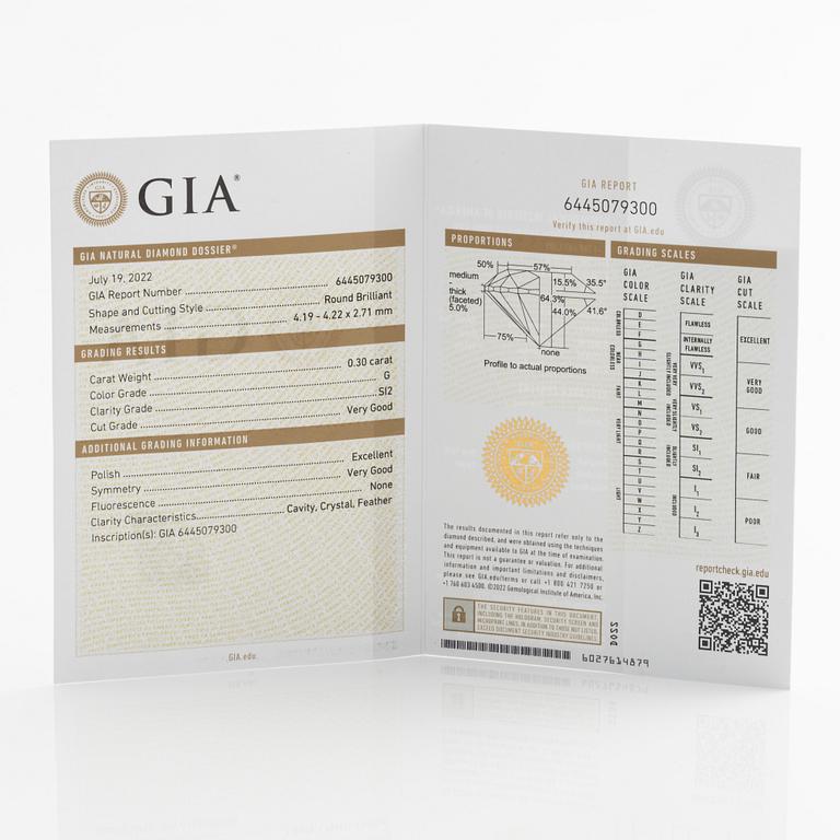 Örhängen med briljantslipade diamanter, medföljande GIA dossier.