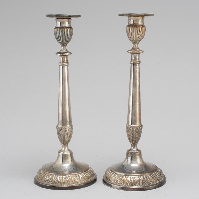 A pair of silver candle sticks, Stockholm 1817.