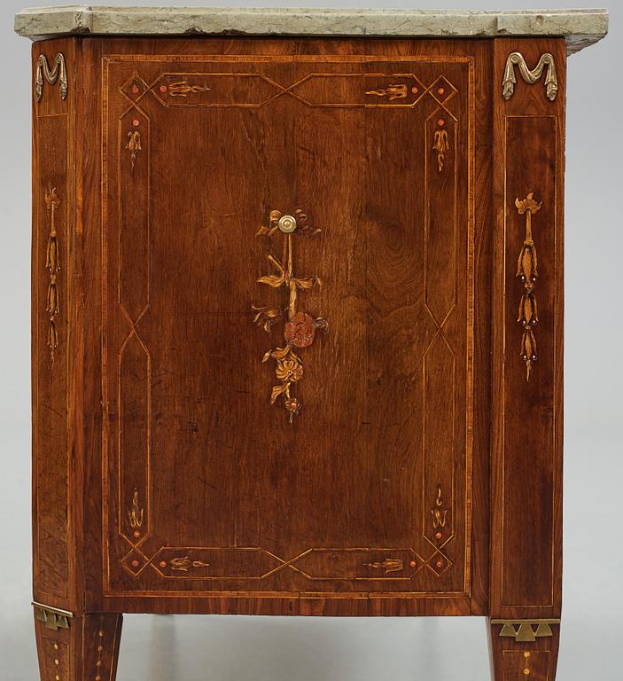 A Gustavian late 18th century commode by N P Stenström (master in Stockholm 1781-1790), not signed.