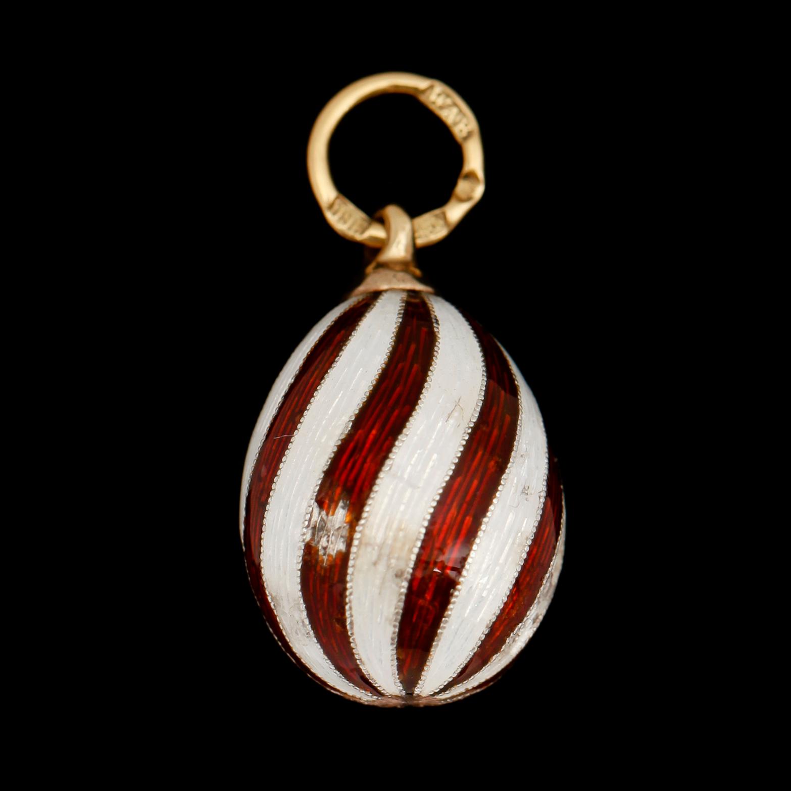 HÄNGE, 18 k, WA Bolin, Ryssland, ägg.