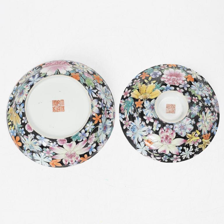 Skål med lock, porslin. Kina, sen Qingdynasti/1900-tal.