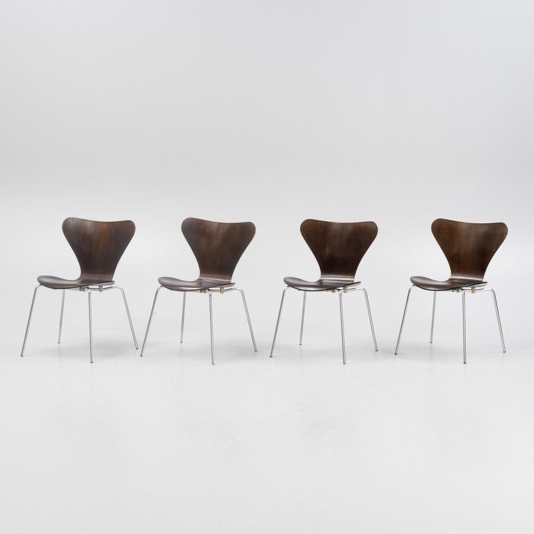 Arne Jacobsen, stolar 4 st, "Sjuan", Fritz Hansen, daterade 1981.