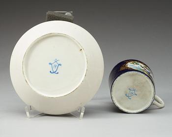 KOPP med FAT, porslin. Sèvres, 1700-tal.