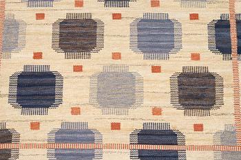 Märta Måås-Fjetterström, a carpet, "Blåplump", flat weave, ca 291 x 201 cm, signed AB MMF.