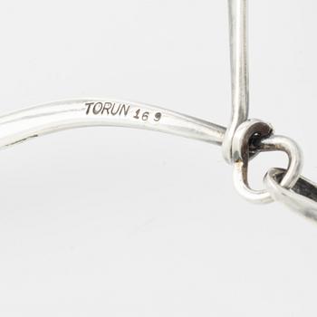 Vivianna Torun Bülow-Hübe/Georg Jensen halsring med hänge, sterling silver.