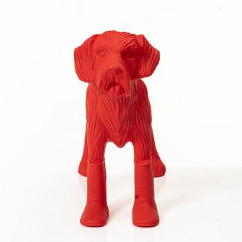 William Sweetlove, "Cloned Schnauzer with water bottle". (Pink).