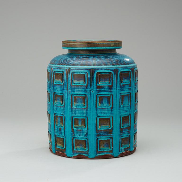 A Wilhelm Kåge 'Farsta' stoneware jar and cover, Gustavsberg Studio 1958.