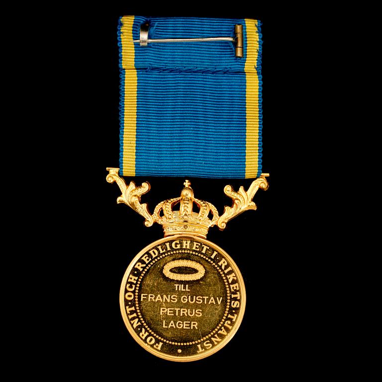 MEDALJ, guld, 1945, Gustaf V. Vikt ca 37 g.