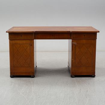 SKRIVBORD, 1900-talets första hälft.