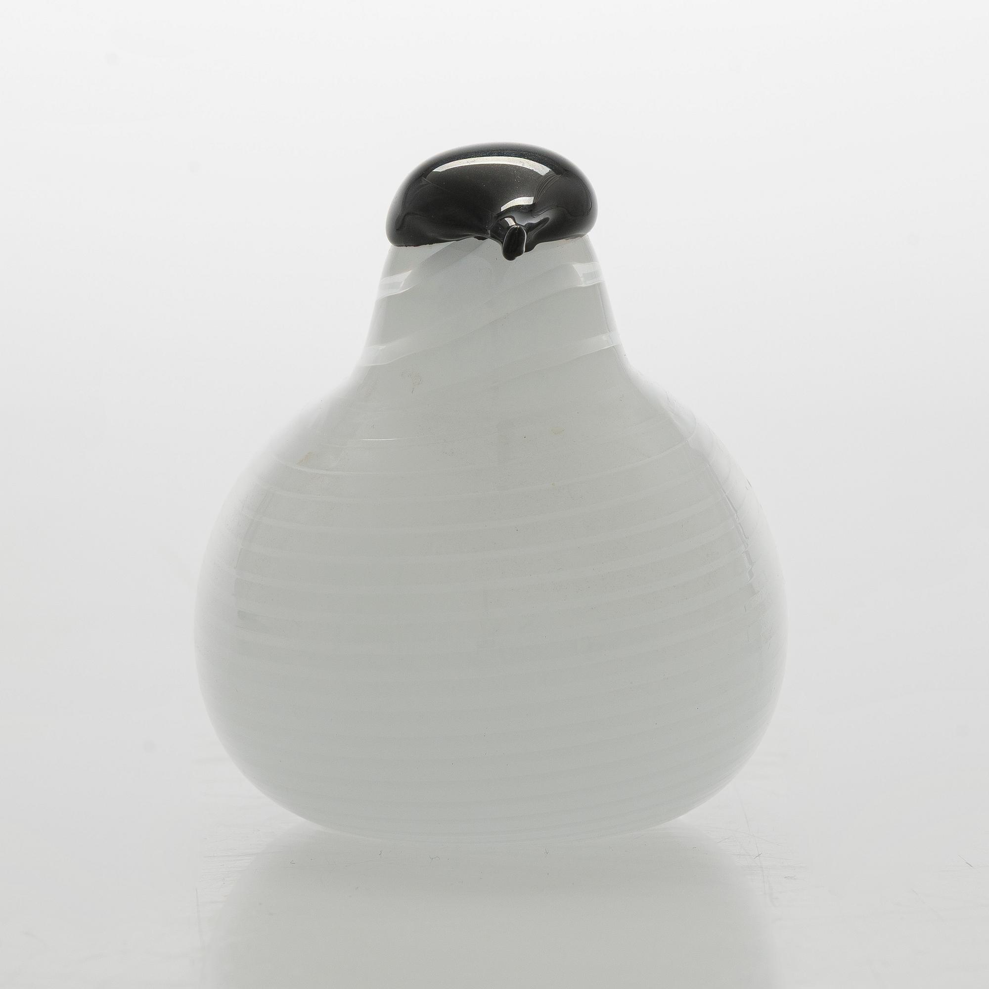 Oiva Toikka, A glass bird, signed Oiva Toikka Nuutajärvi Notsjö Tampella.