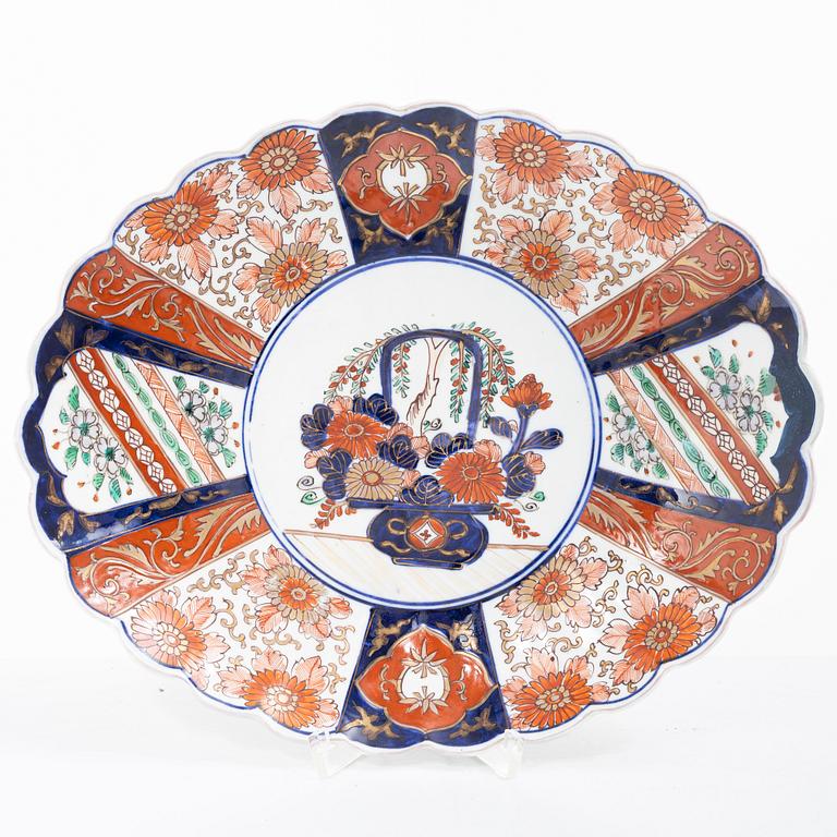 Fat och urna, porslin, Japan, Meiji (1868-1912).