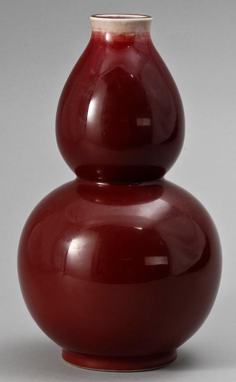 A Chinese copper-glaze vase.