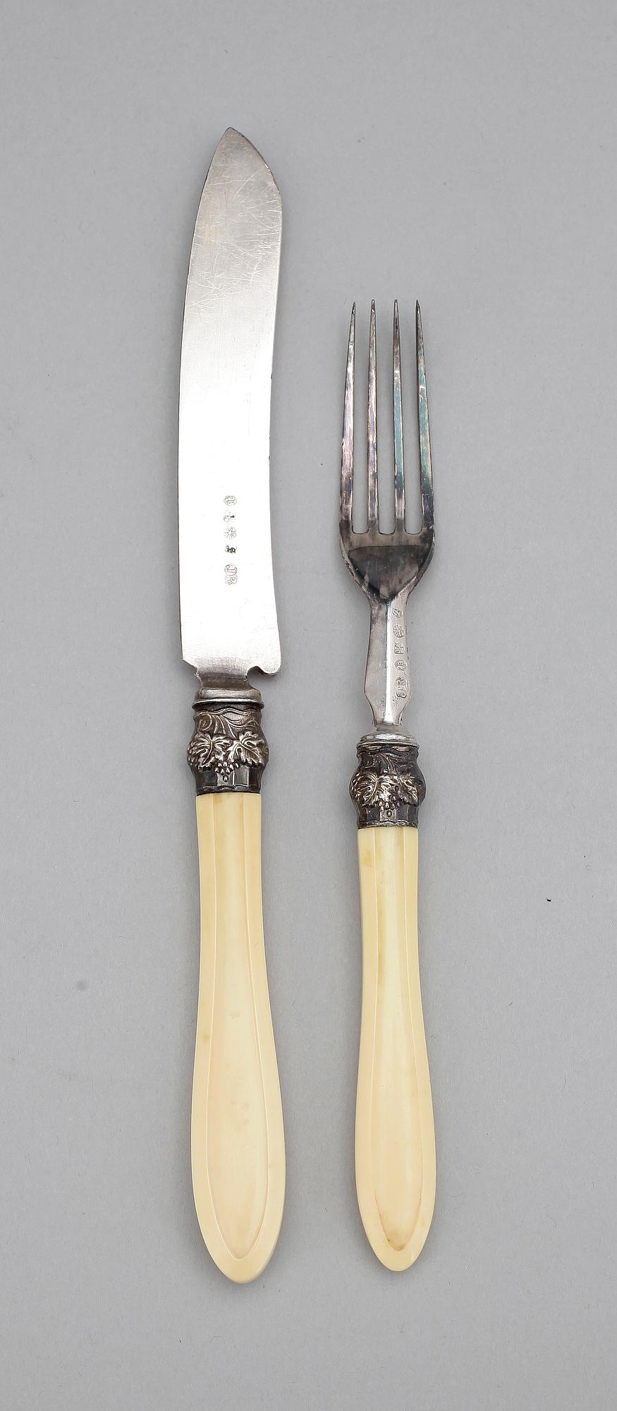 BESTICKSCHATULL, 12 bestick, nysilver, troligen 1800-talets slut.