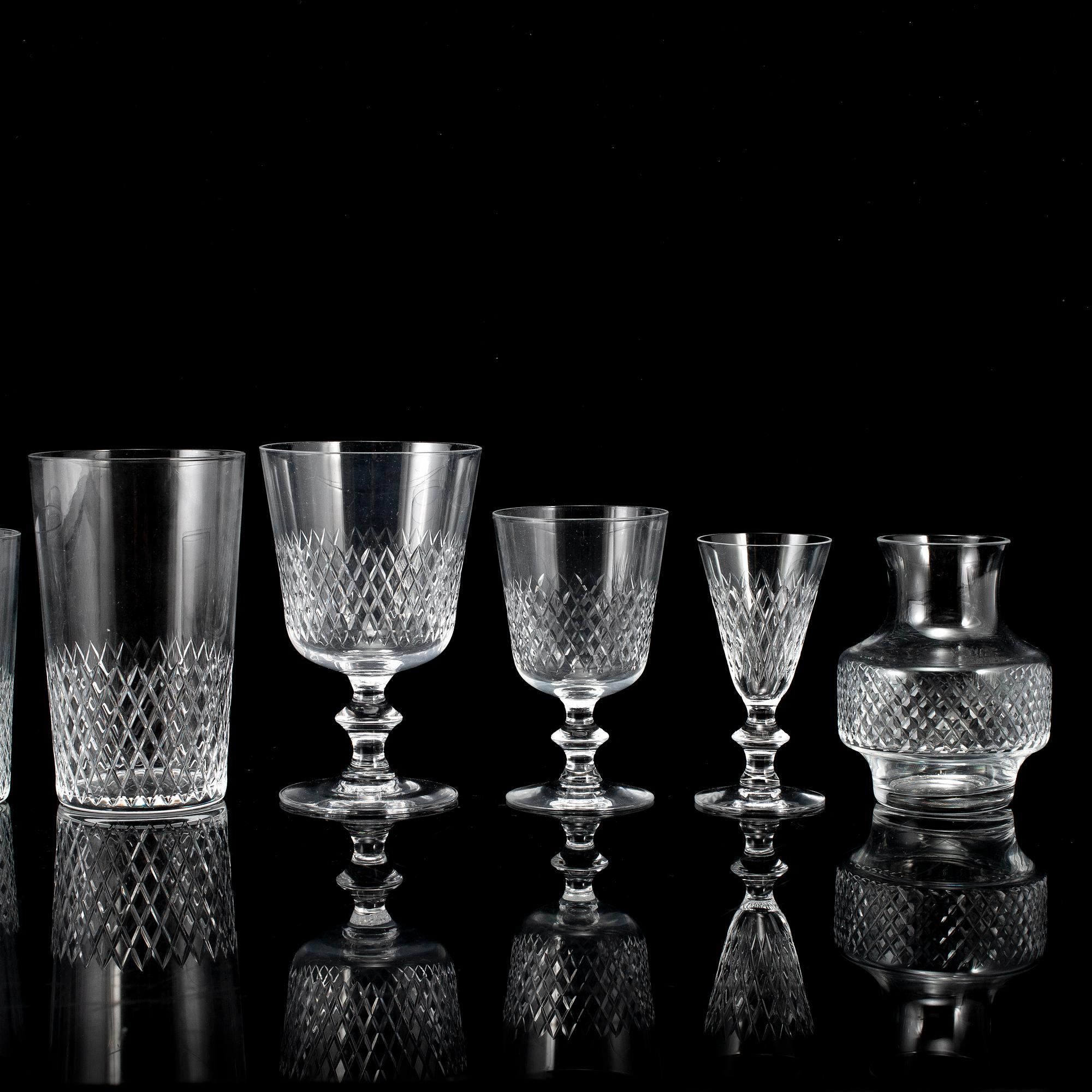 VICKE LINDSTRAND, glasservis, 81 delar, "Diamant", Kosta, 1900-talets mitt.