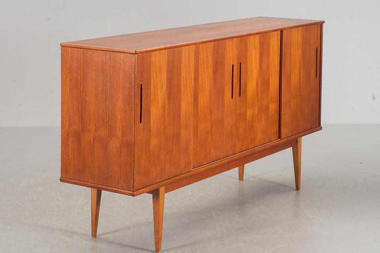 SIDEBOARD, teak. 1950/60-tal.