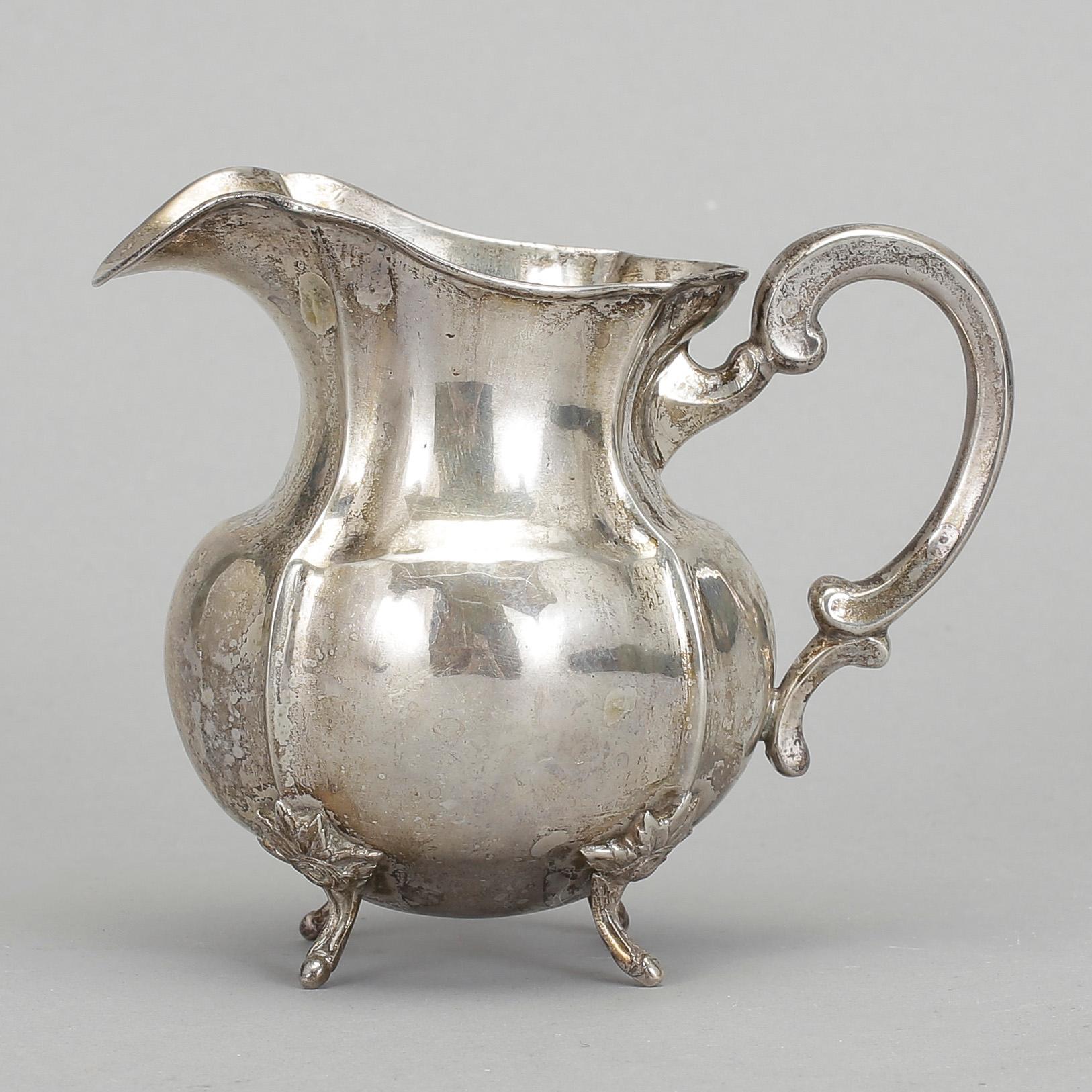 GRÄDDKANNA, silver. Svenska importstmpl. ca 218 g.