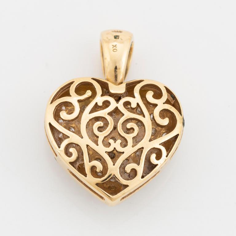 Hänge, guldhjärta med briljantslipade diamanter.