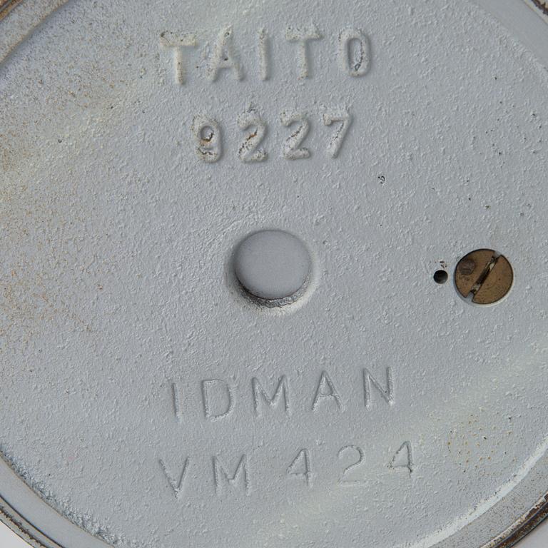 A mid 20th century table lamp, model 9227 for Taito/Idman.