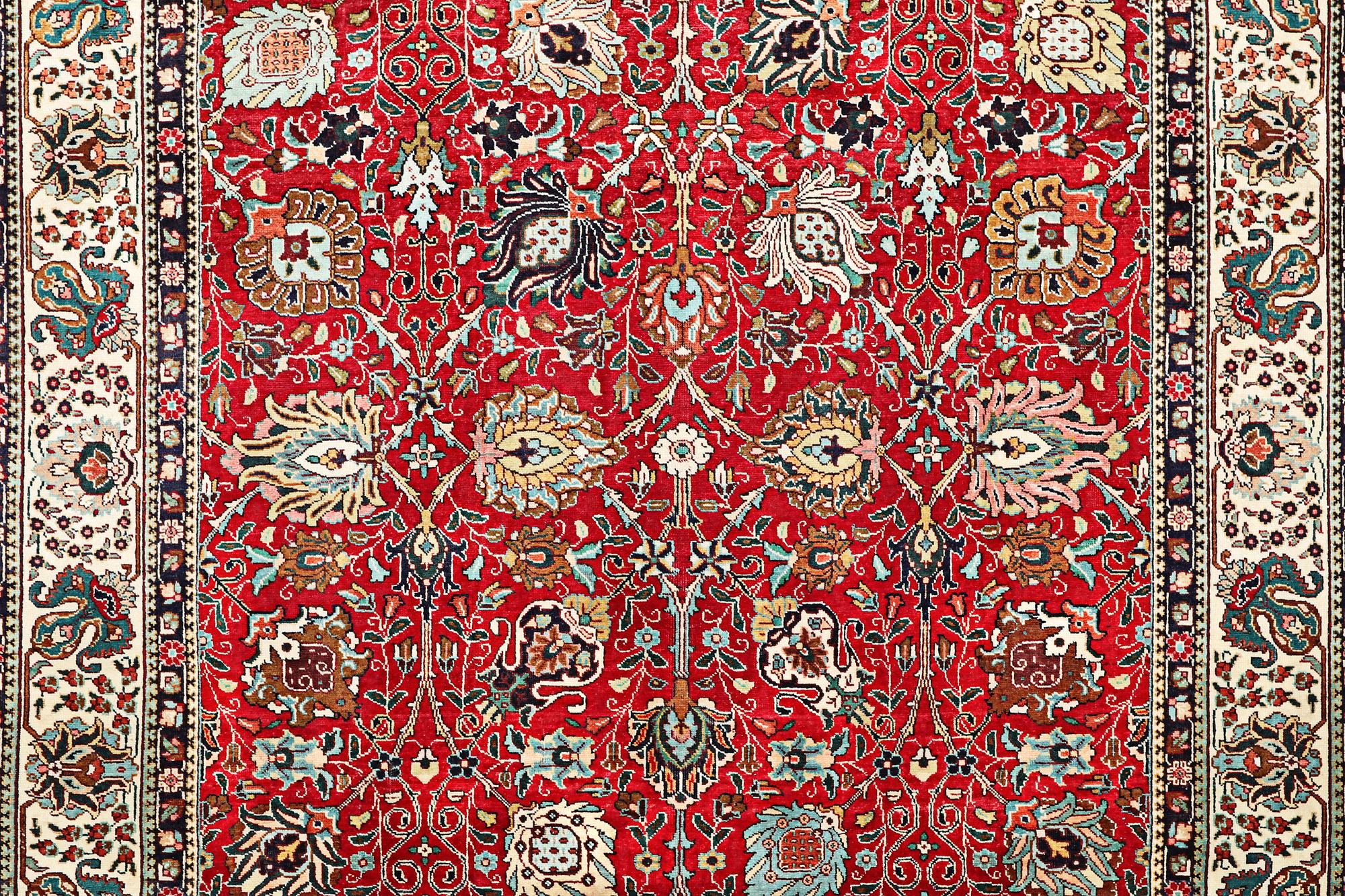 Matta, Täbriz, ca 328 x 244 cm.