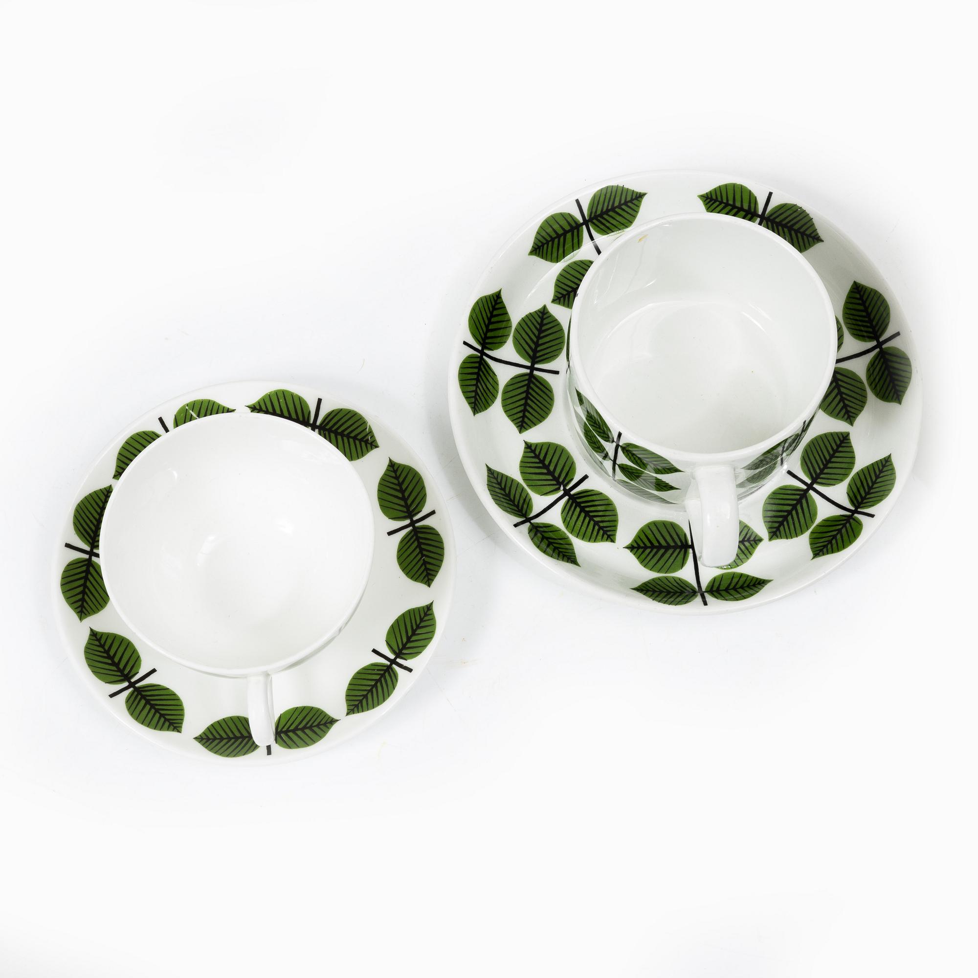 Stig Lindberg, A 91 piece 'Berså' dinner service, bone china and earthenware, Gustavsberg, 1960s/70s.