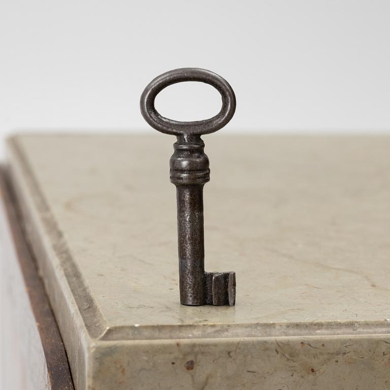 Pottskåp, sengustavianskt, sent 1700-tal.