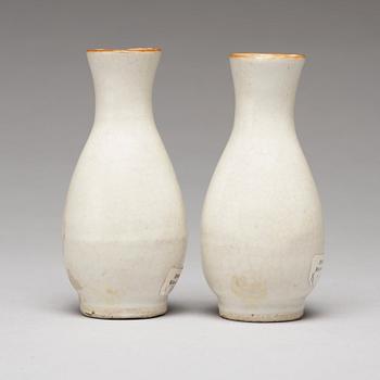 A pair of ge-glazed vases, Ming dynasty, 17th Century.