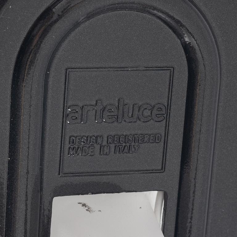 P.King, S.Miranda & G.Arnaldi, golvlampa, "Jill", Arteluce, 1900-talets slut.