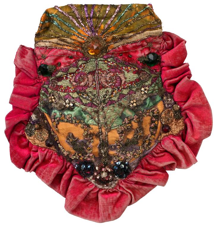 BRODERAD VÄSKA. Fritt broderi. Höjd 28 cm. Tillverkad av Anna Casparsson.