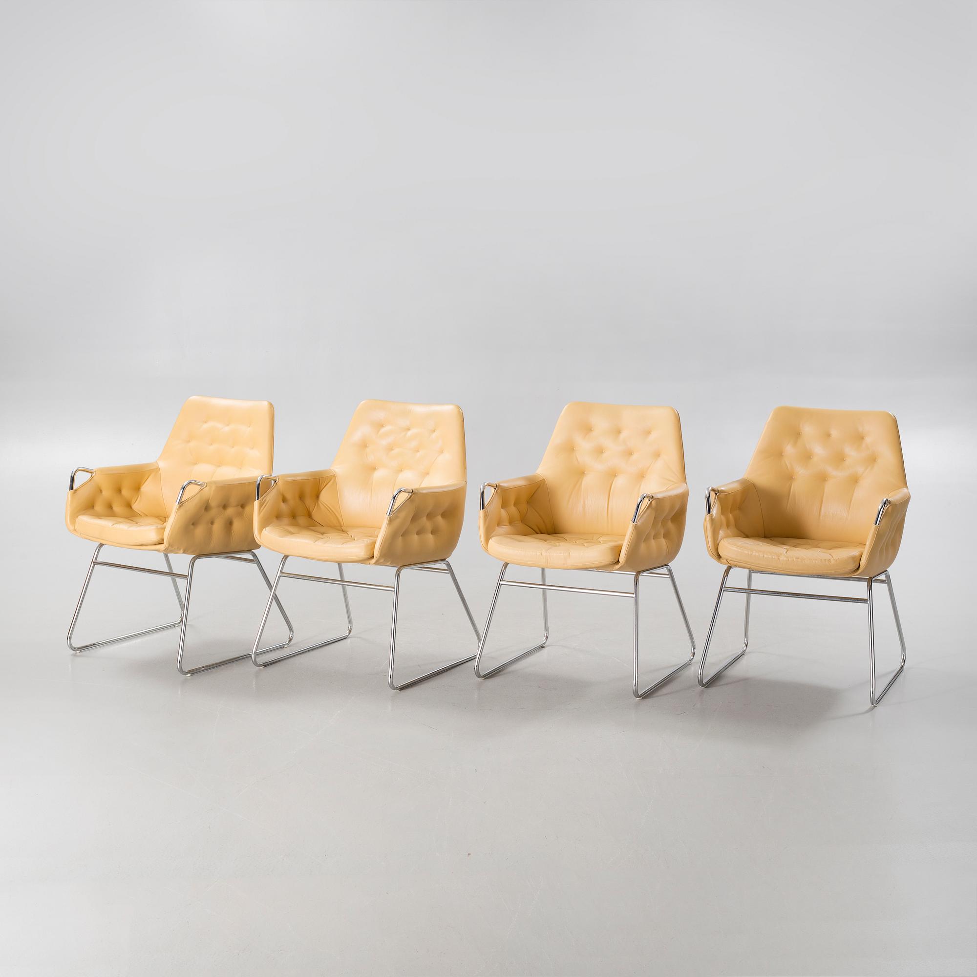 BRUNO MATHSSON, 4 karmstolar, "Mirja", Dux, 1900-talets andra hälft.