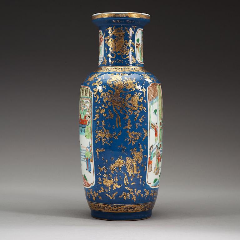 A powder blue and famille rose vases, late Qing dynasty (1644-1912).