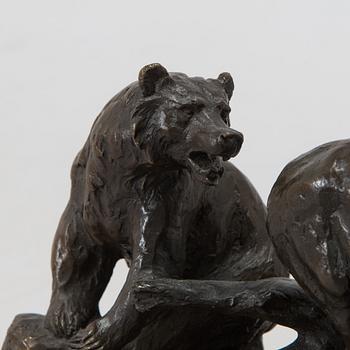 Veistos, pronssi, karhu ja kauriit.