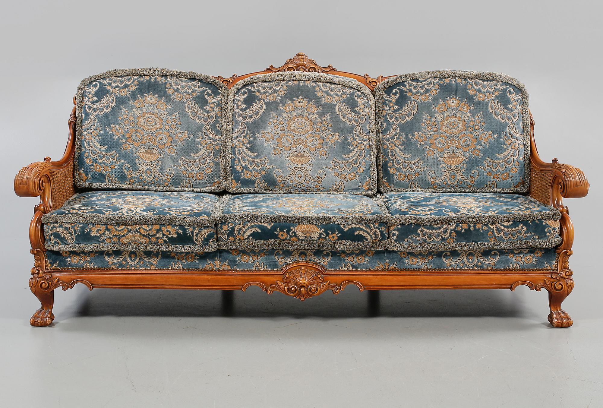 SOFFA, Chippendalestil, 1900-talets andra hälft.