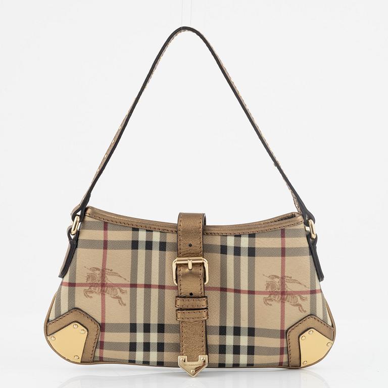 Burberry, väska, solskärm samt keps.