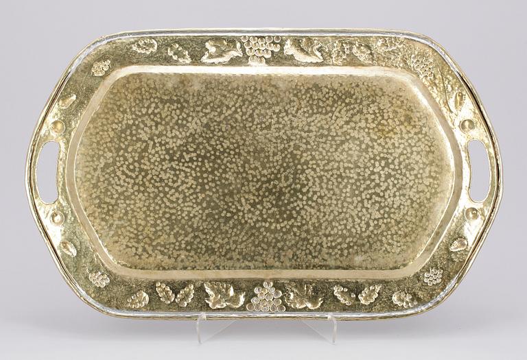 BRICKA, mässing, barockstil, 1900-talets första hälft.