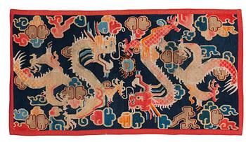 176. RUG. Antique Tibet. 162 x 88,5 cm. Late Qing dynasty.