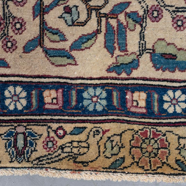 MATTO, semi-antique persian possibly Esfahan/Tehran/Kashan ca 259 x 156 cm.