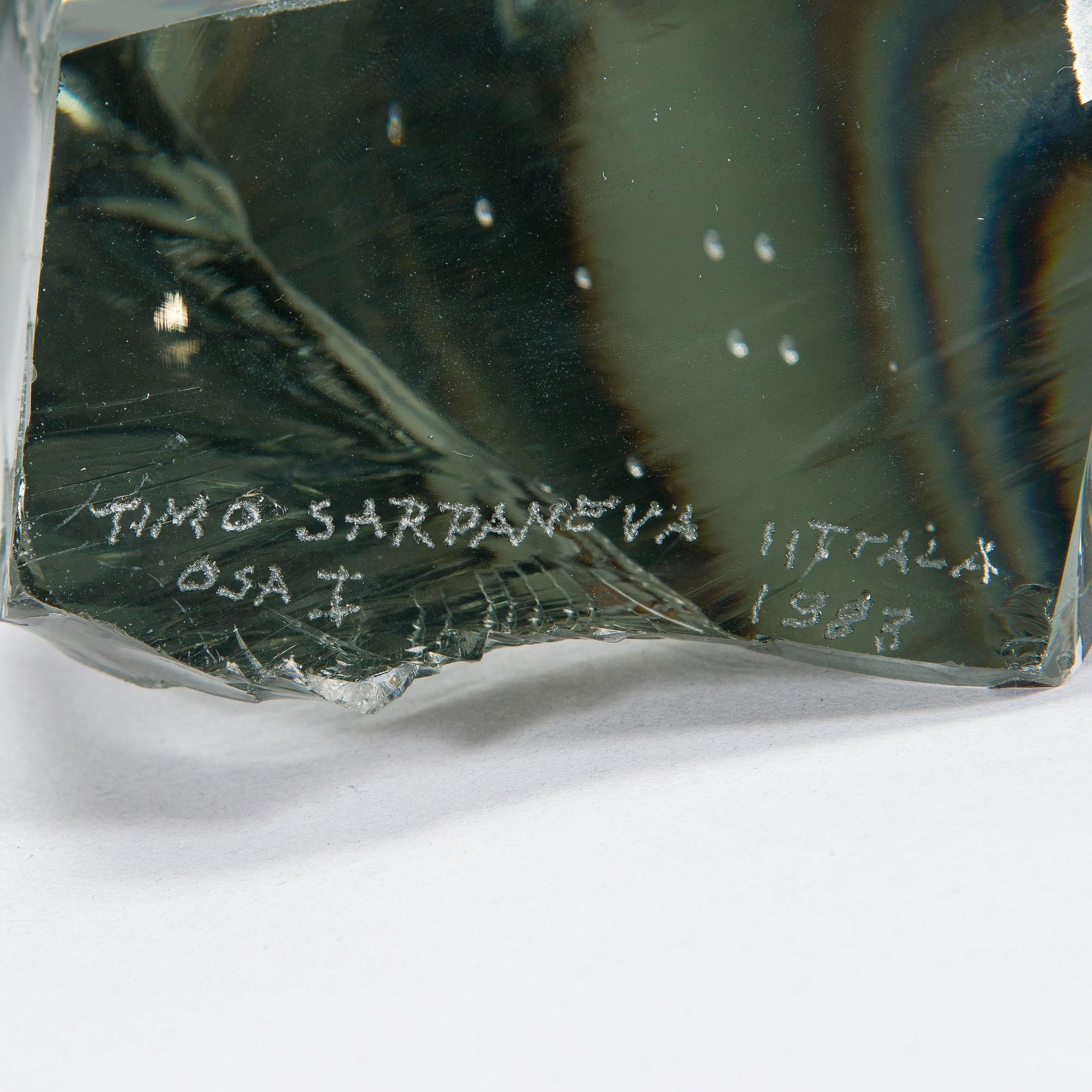 Timo Sarpaneva, veistos sarjasta "Lasin aika", signeerattu Timo Sarpaneva Iittala 1987.