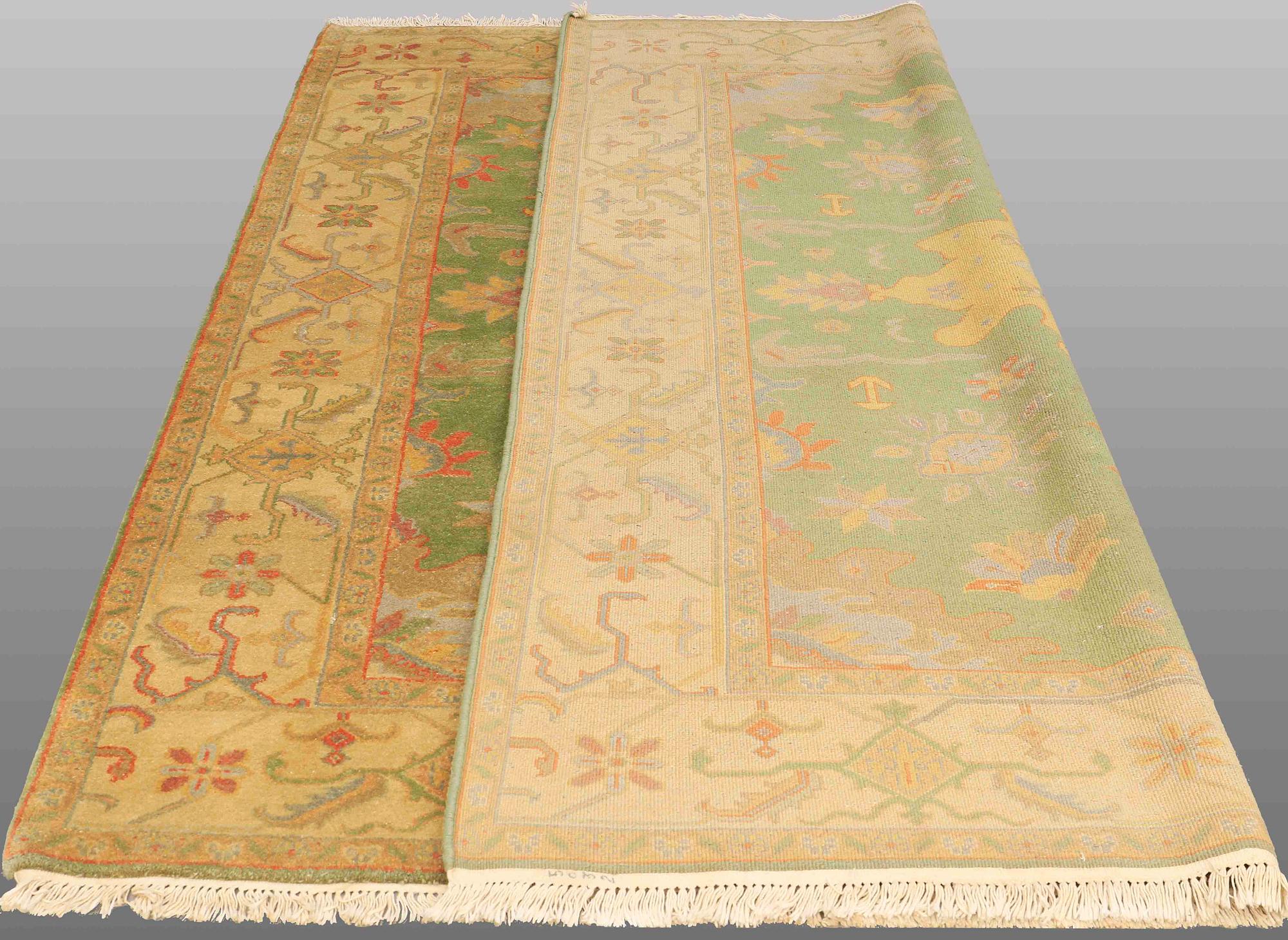 MATTA, Orientalisk, ca 298 x 243 cm.