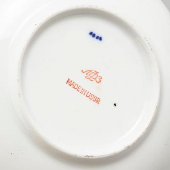 KAFFESERVIS, 45 delar, porslin, "Cobalt Net" Lomonosov, Ryssland/Sovjetunionen, 1900-talets andra hälft.
