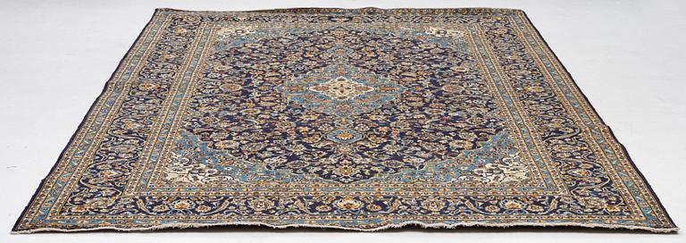 Matta, Keshan, ca 387 x 291 cm.