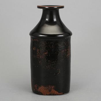 VAS, Stig Lindberg, Gustavsberg Studio 1975. Stengods.