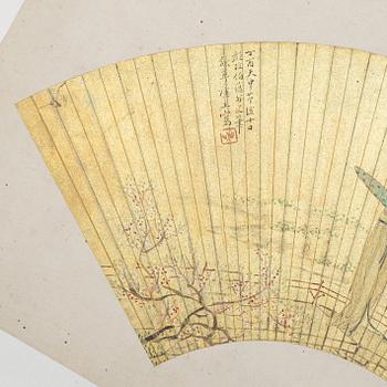 Oidentifierad konstnär, s.k. "Solfjädersmålning", Elegant dam i trädgård, Kina, 1900-tal.