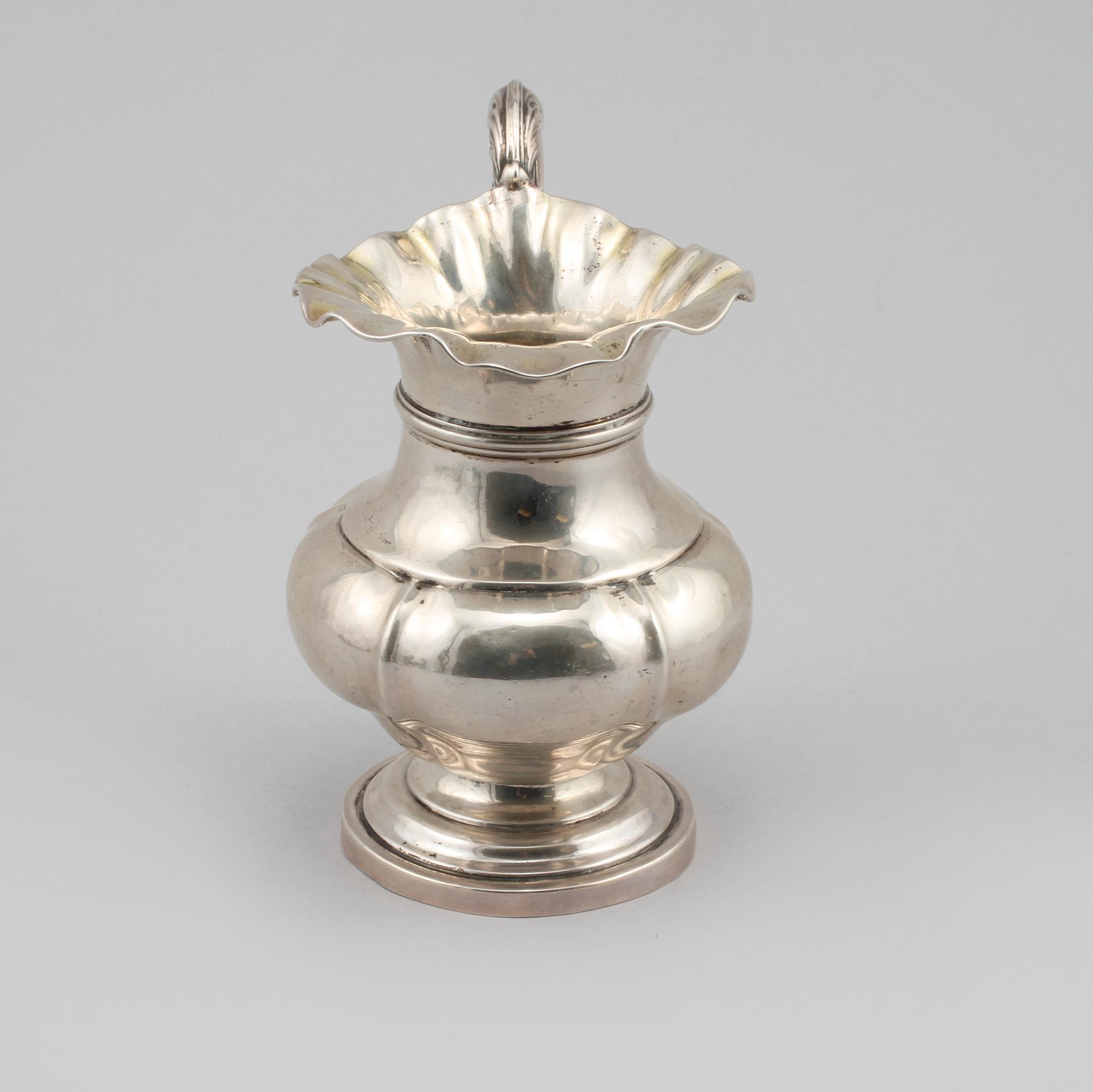 GRÄDDKANNA, silver, Gustaf Möllenborg, Stockholm, 1842, vikt 279 gram.
