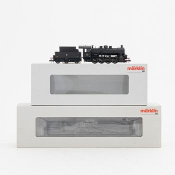 Märklin, ånglok två st, modellnr 37555 & 37831, spår H0, i kartonger.