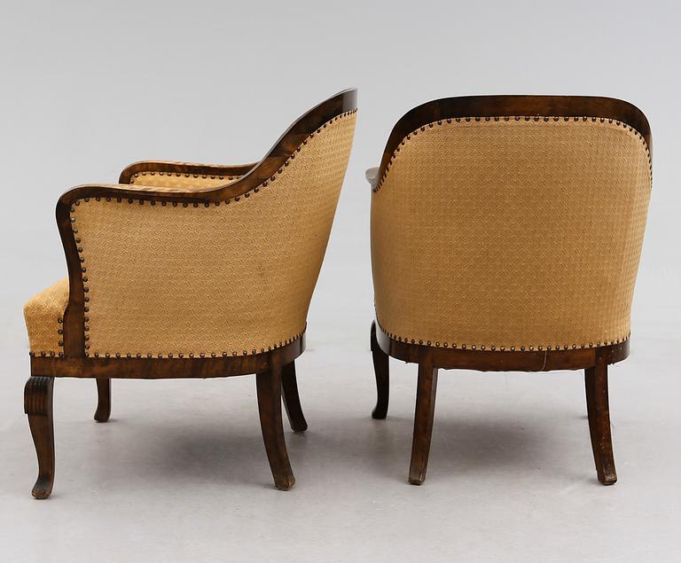 FÅTÖLJER, 1 par, 1900-talets första hälft.