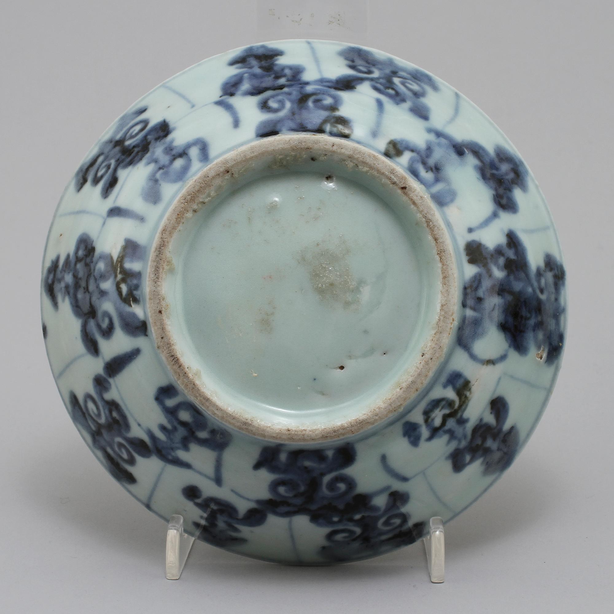 SKÅLAR, 2 st, samt BOJAN, porslin, Kina samt Japan, 1800-tal.