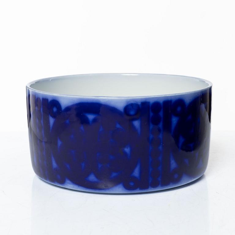 Stig Lindberg, a 39-piece 'Blå husar' creamware dinner service, Gustavsberg.